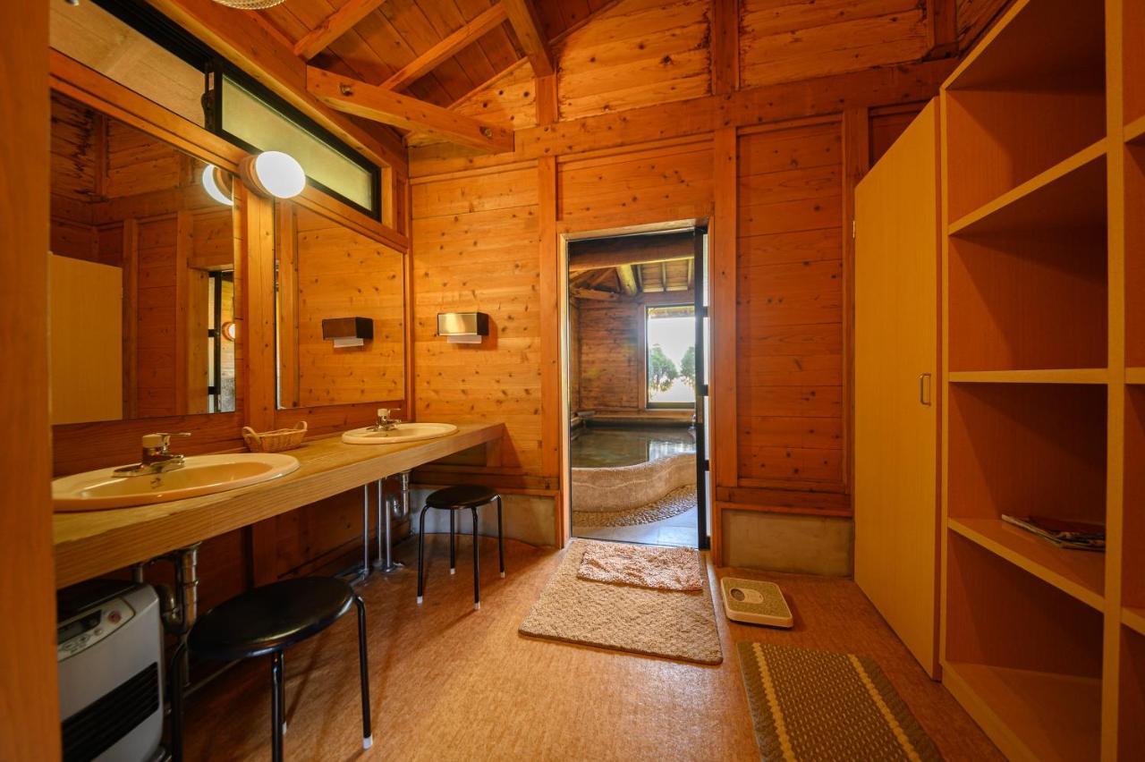 Yufuin Flora House Bed and Breakfast Εξωτερικό φωτογραφία