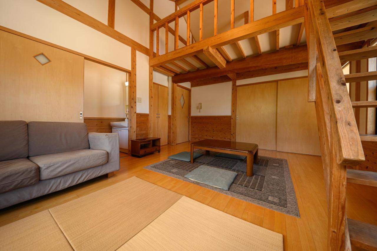 Yufuin Flora House Bed and Breakfast Εξωτερικό φωτογραφία