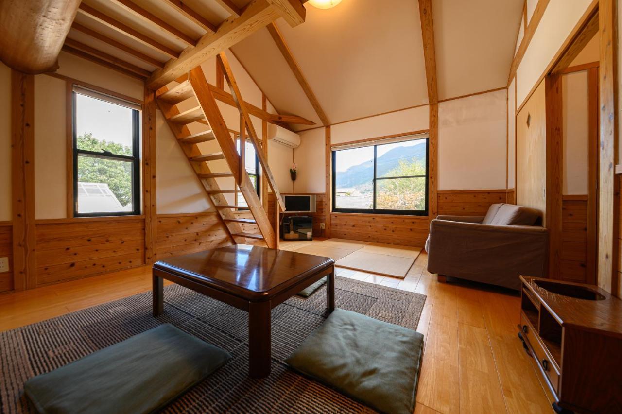 Yufuin Flora House Bed and Breakfast Εξωτερικό φωτογραφία