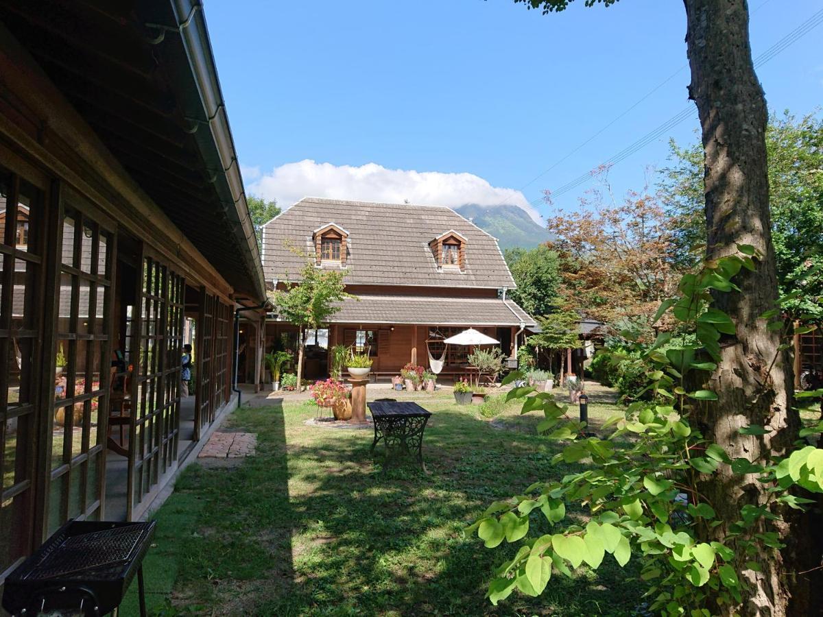 Yufuin Flora House Bed and Breakfast Εξωτερικό φωτογραφία